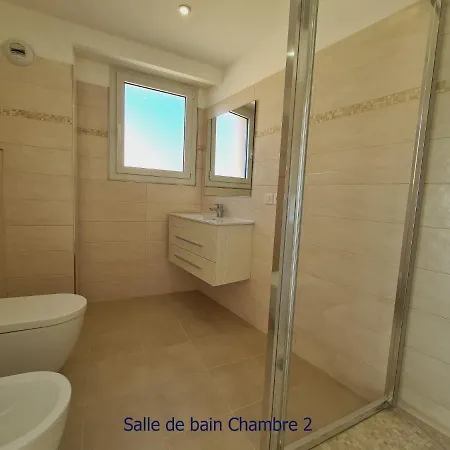 Luxurious Penthouse With Magnificent Views Over The Bay Of 10 Peoples * Menton