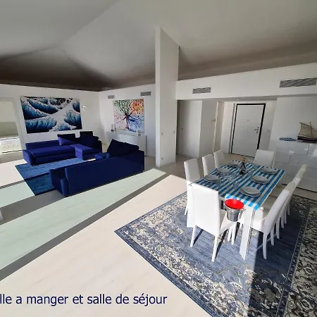 Διαμέρισμα Luxurious Penthouse With Magnificent Views Over The Bay Of 10 Peoples