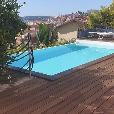 Апартаменты Luxurious Penthouse With Magnificent Views Over The Bay Of *