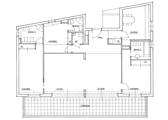 Apartment Luxurious Penthouse With Magnificent Views Over The Bay Of 10 Peoples
