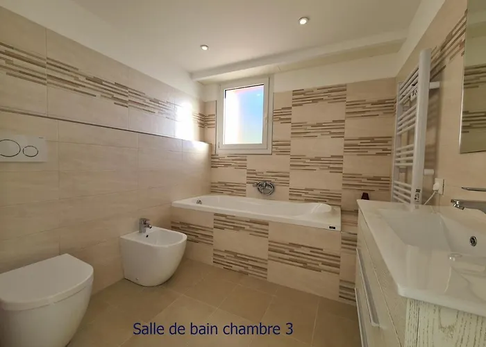 Luxurious Penthouse With Magnificent Views Over The Bay Of 10 Peoples Apartment *