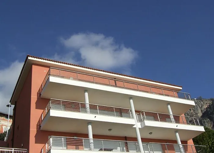 Luxurious Penthouse With Magnificent Views Over The Bay Of 10 Peoples Apartment Menton