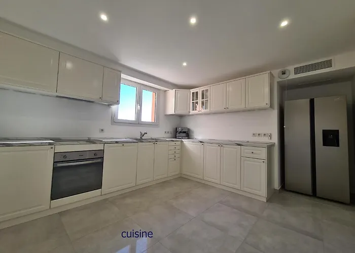 Apartment Luxurious Penthouse With Magnificent Views Over The Bay Of 10 Peoples *